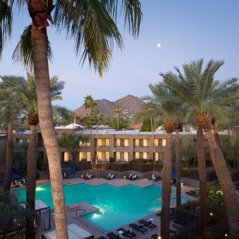 DoubleTree Resort Paradise Valley - pool (1) DoubleTree Resort Paradise Valley - pool (1)